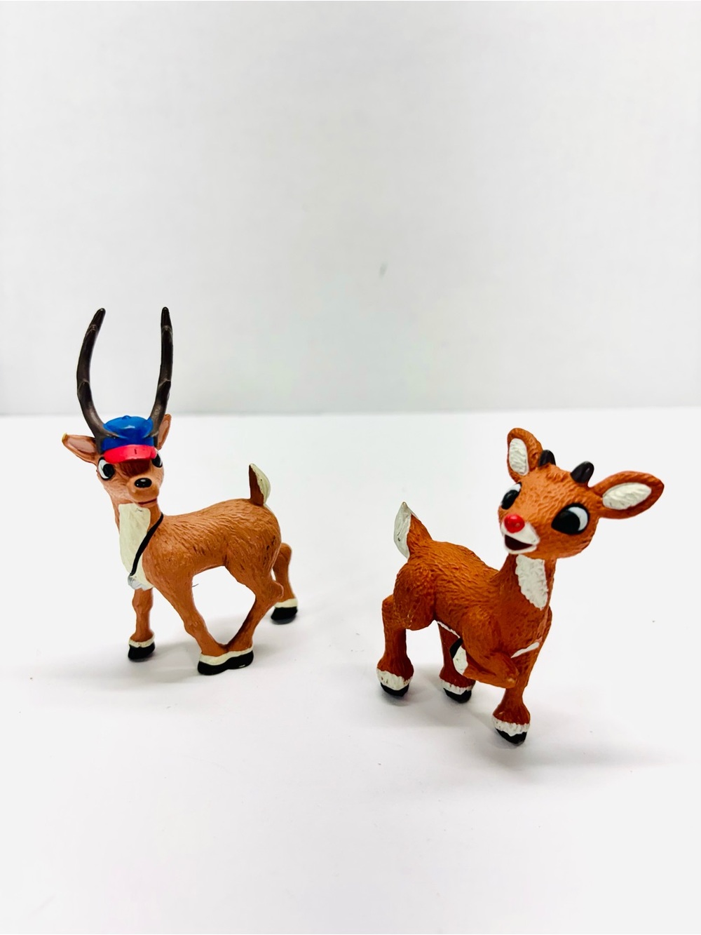 Coach Comet & Rudolph 3” The Island Of Misfit Toys Figurines 2002 Playing Mantis